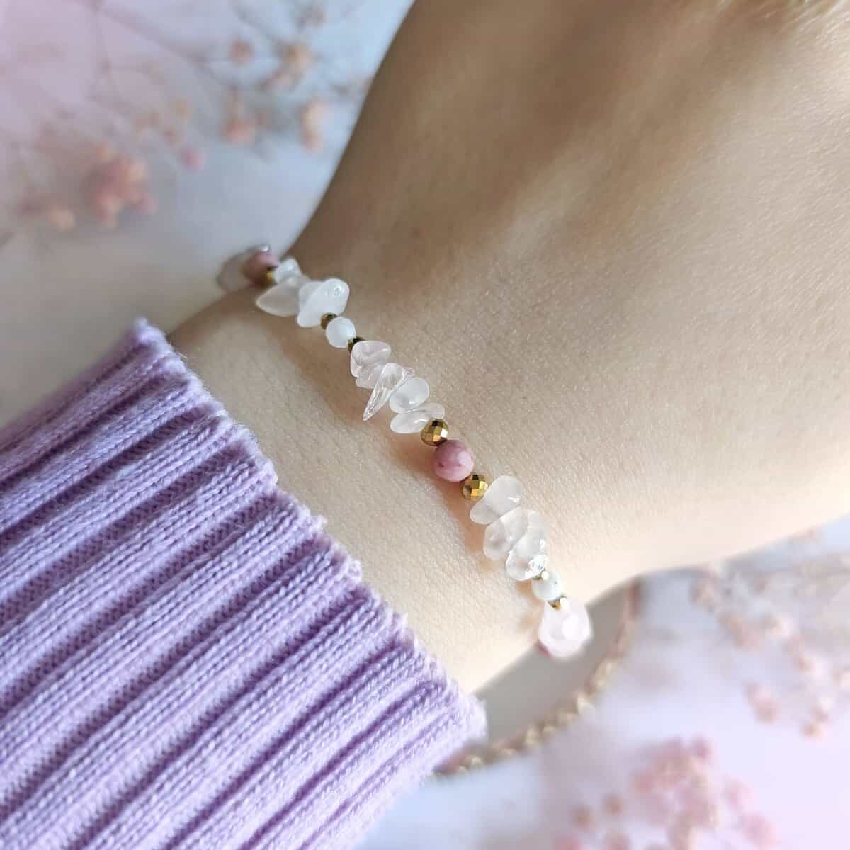 kwarc różowy bransoletka nieregularna ręka